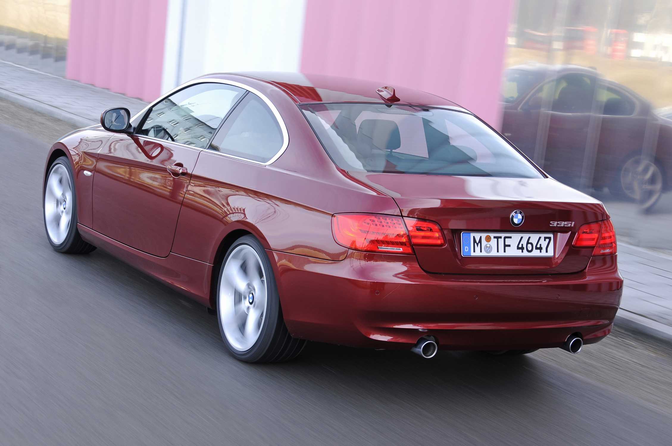 The New BMW 3 Series Coupe (03/2010)