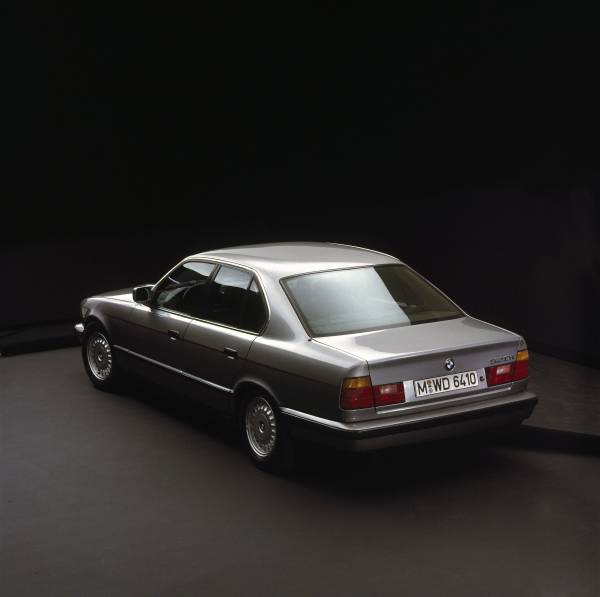 Five Times Around. History of the BMW 5 Series.
