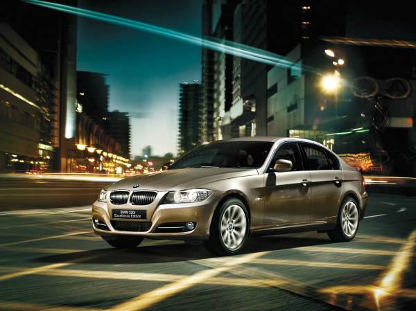 BMW320i綺麗な車です maxresdefault.jpg