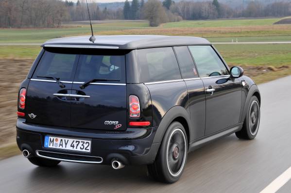 MINI in 2011: More power, more sportiness, more individuality