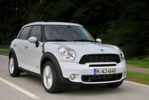 MINI IN 2011: MORE POWER, MORE SPORTINESS, MORE INDIVIDUALITY.