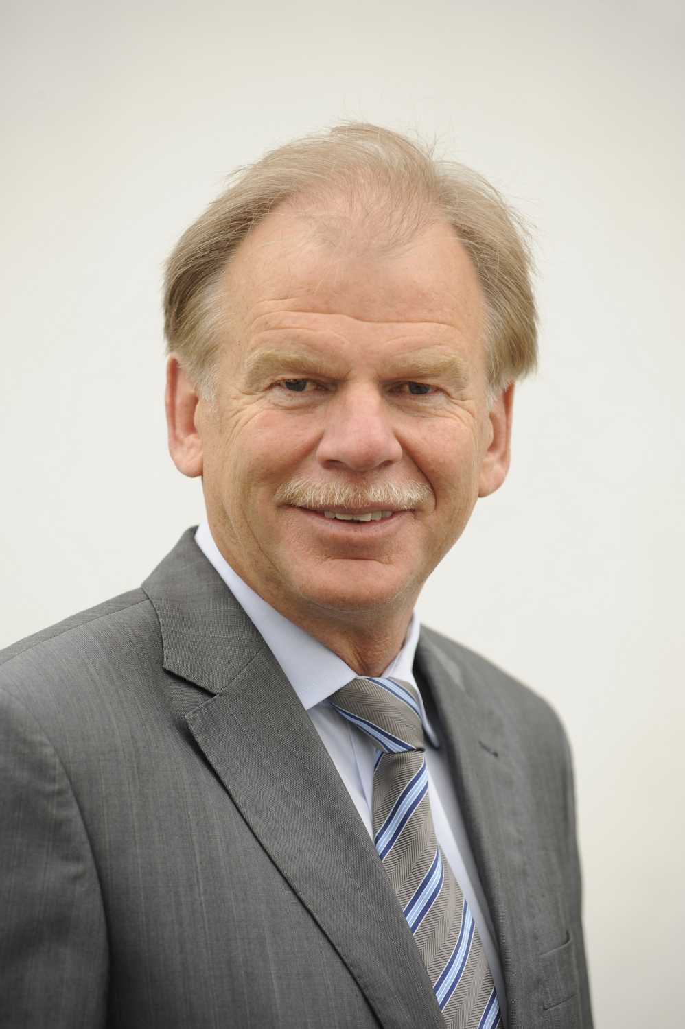 Dr. Friedrich Nitschke, Vorsitzender der Geschäftsleitung der BMW M GmbH ...