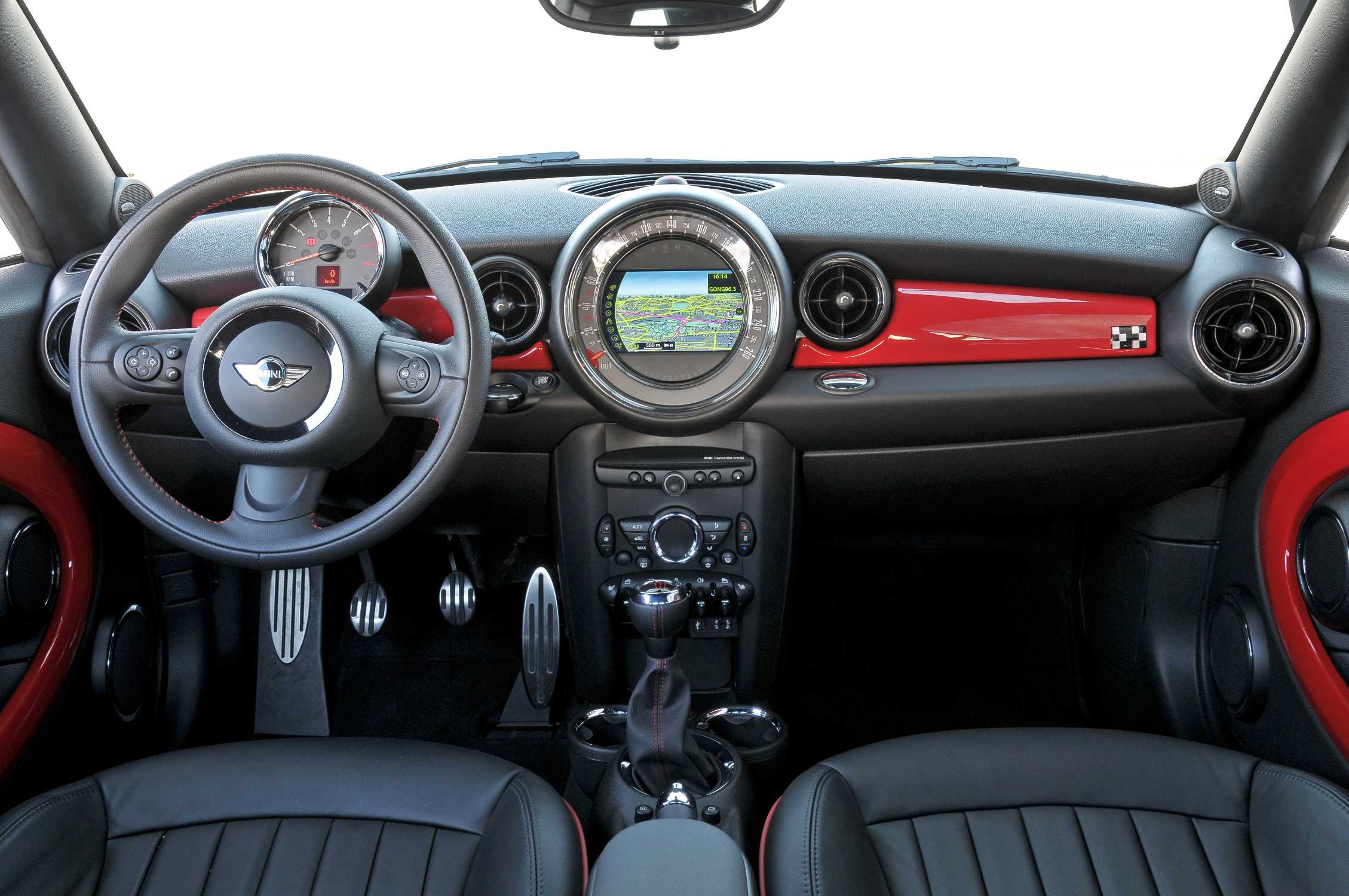 Mini Cooper s Coupe Interior