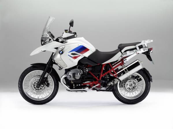 ambiente Propiedad dedo BMW Motorrad presents three new special models: BMW R 1200 GS Rallye, BMW K  1300 S with HP Package, and BMW K 1300 R. Dynamics Package for BMW K 1300 S.