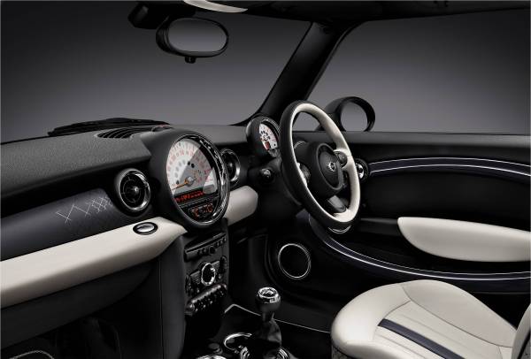 MINI(ミニ)の特別仕様車 MINI CRYSTAL(ミニ・クリスタル)」発表