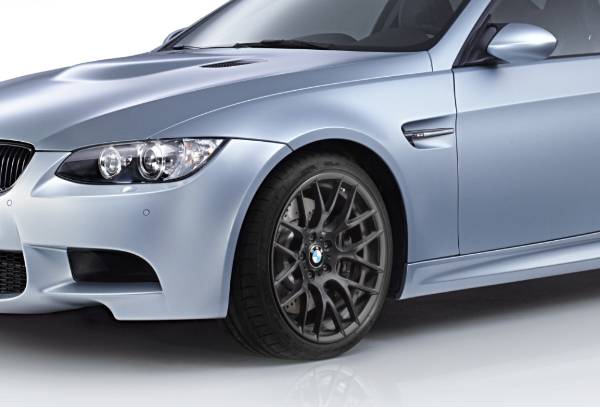 BMW M3クーペ特別仕様車Frozen Silver Editionを30台限定で導入