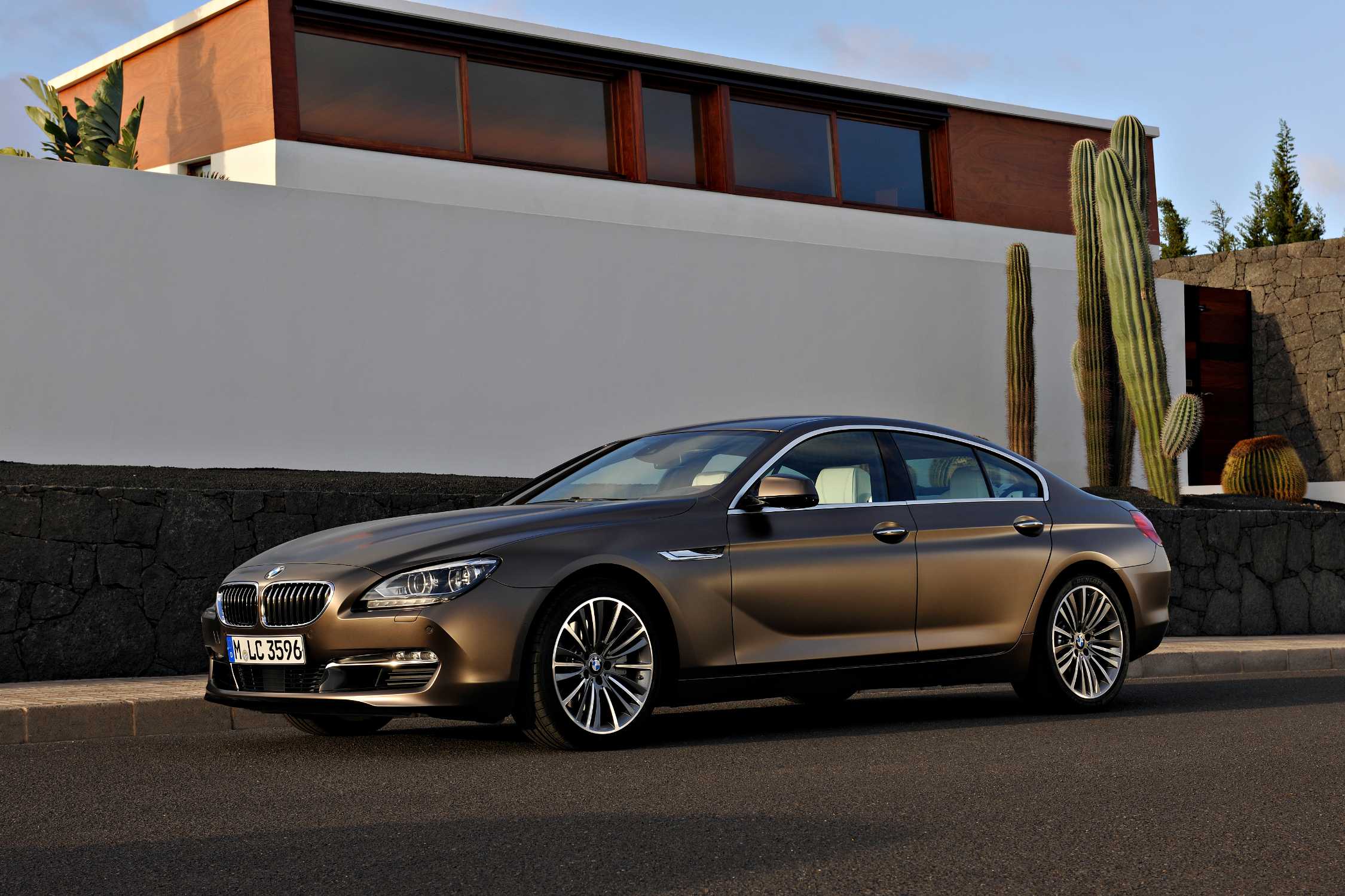 The new BMW 640i Gran Coupe, Exterior: BMW Individual matt Frozen Bronze metallic (12/2011).