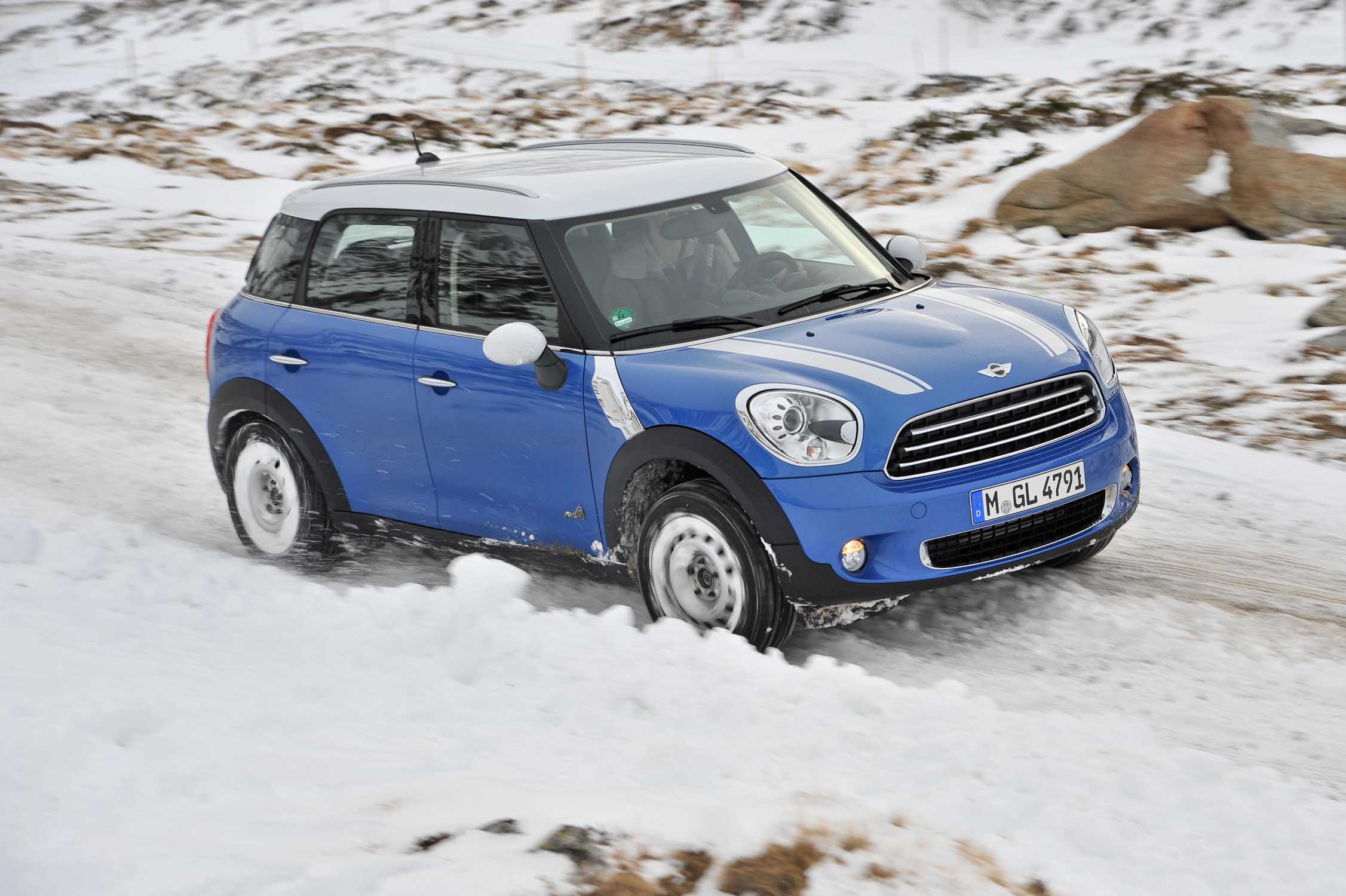 Мини d. Mini Cooper Countryman r60. Mini Countryman r60. Mini Cooper Countryman 1 поколение. Мини Купер 5 Кантримен.