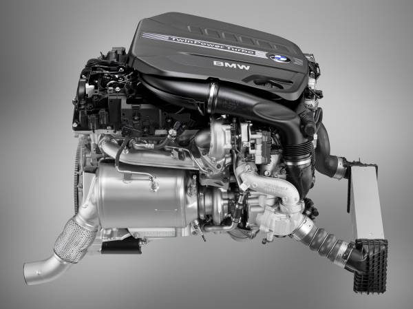  El motor diésel de seis cilindros en línea BMW de 1 litro con tecnología BMW TwinPower Turbo ( / )