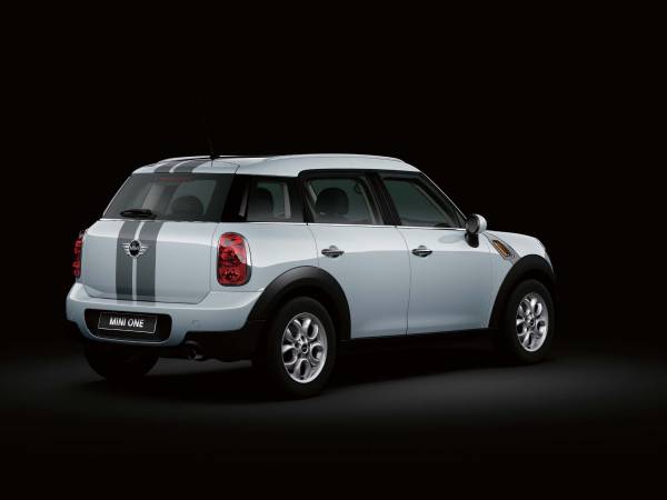 MINI(ミニ)の日本発売10周年特別記念モデル MINI ONE Crossover MINI(ミニ)の日本発売10周年特別記念モデル MINI ONE Crossover