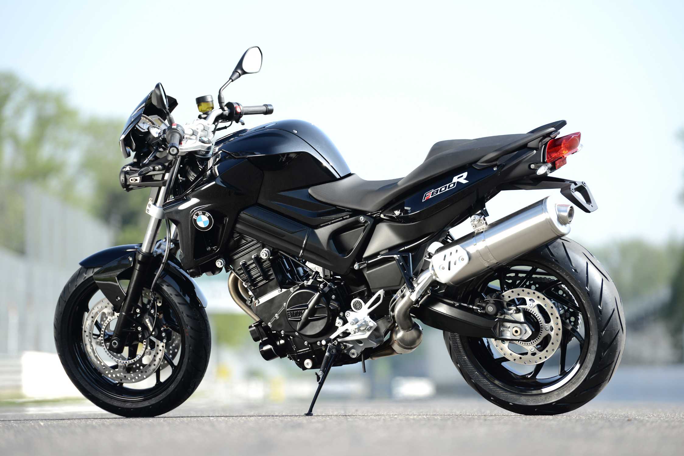 Bmw f800r. BMW f800r Black. F800r черный. BMW f800r Cafe Racer. BMW f800r черный 2013 года.