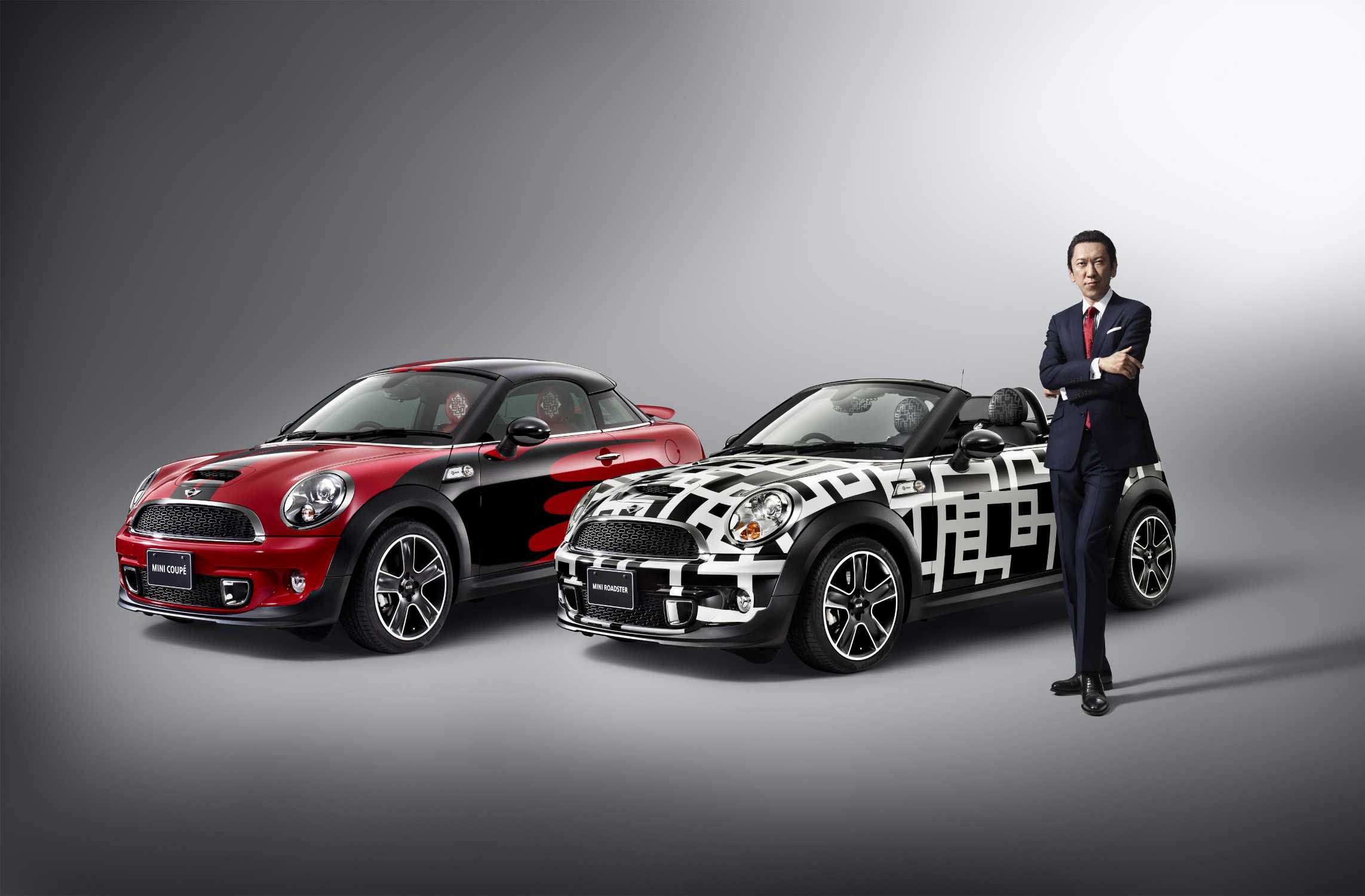 布袋寅泰氏とのMINI CoupéならびにMINI Roadsterのコラボレーション