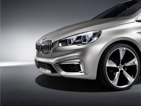Combines comfort and functionality with dynamic performance and style: the  BMW Concept Active Tourer.