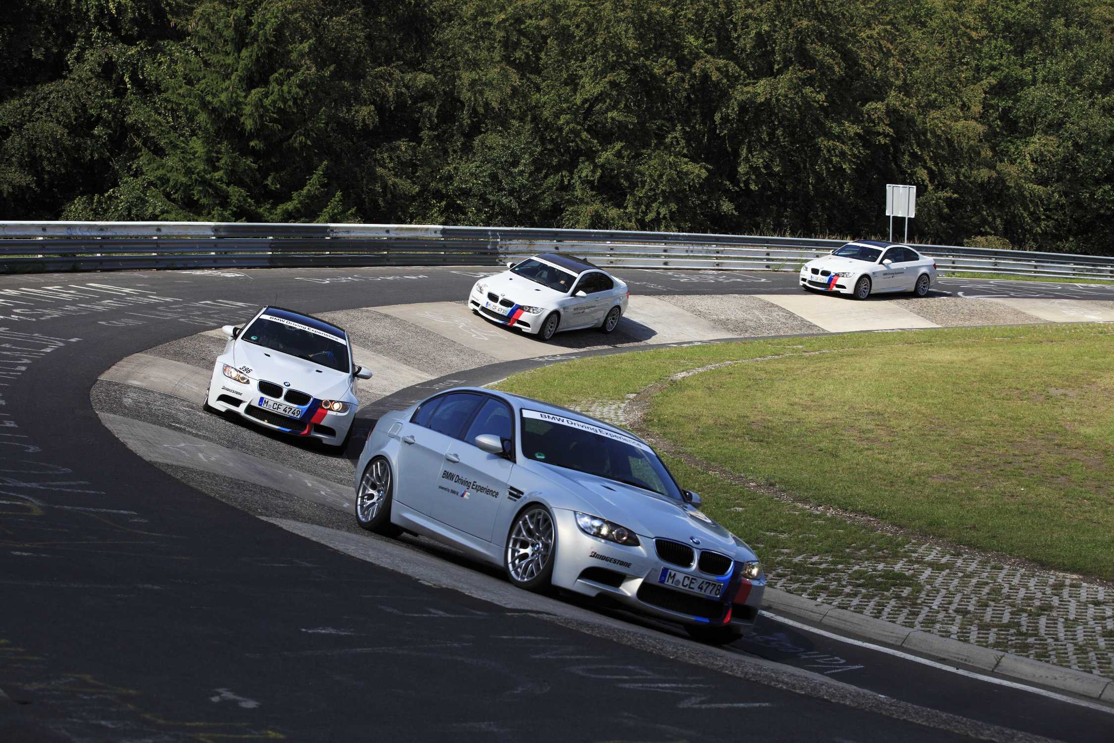M drive bmw. BMW M Driving experience. BMW И Mini Driving experience. BMW M Driving experience m3. БМВ Drive 3200.