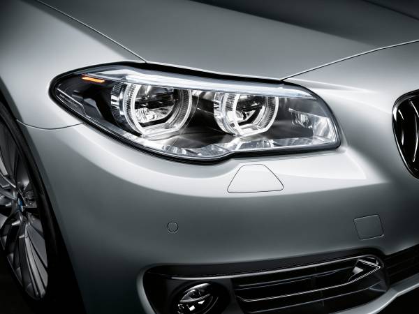 BMW 5-Series Gran Turismo, 2014MY Luxury Line