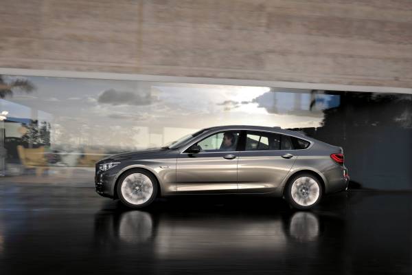 BMW 5-Series Gran Turismo, 2014MY Luxury Line