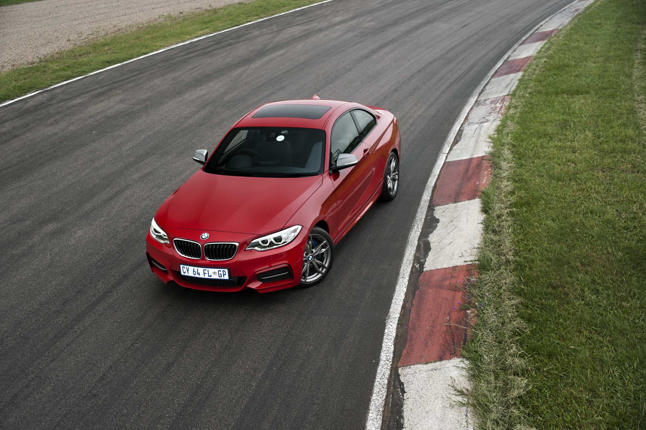 Спорт пакет. БМВ купешка спортивная. Спорт пакет БМВ. Пакет спорт. Handling track package.