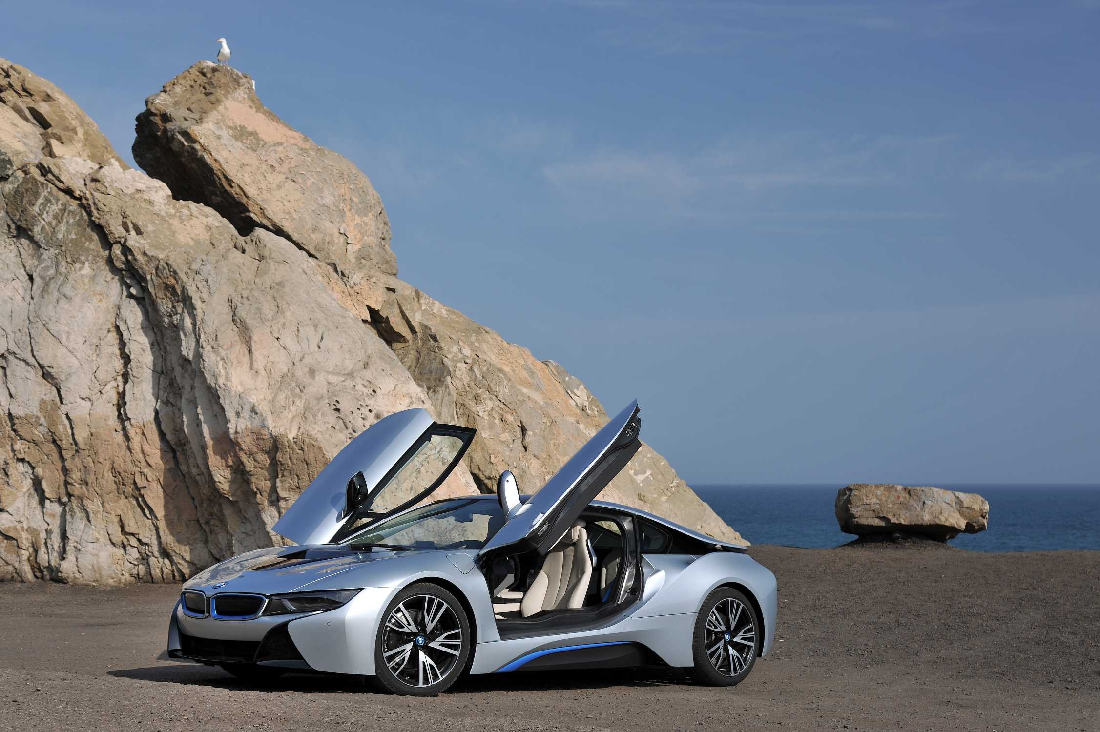 Бмв i8 фото. BMW i8. Спорткары BMW i8. BMW i8 Пинчук. БМВ ай 8.