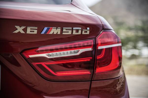  El nuevo BMW X6 M50d en Rojo Flamenco ( / ).