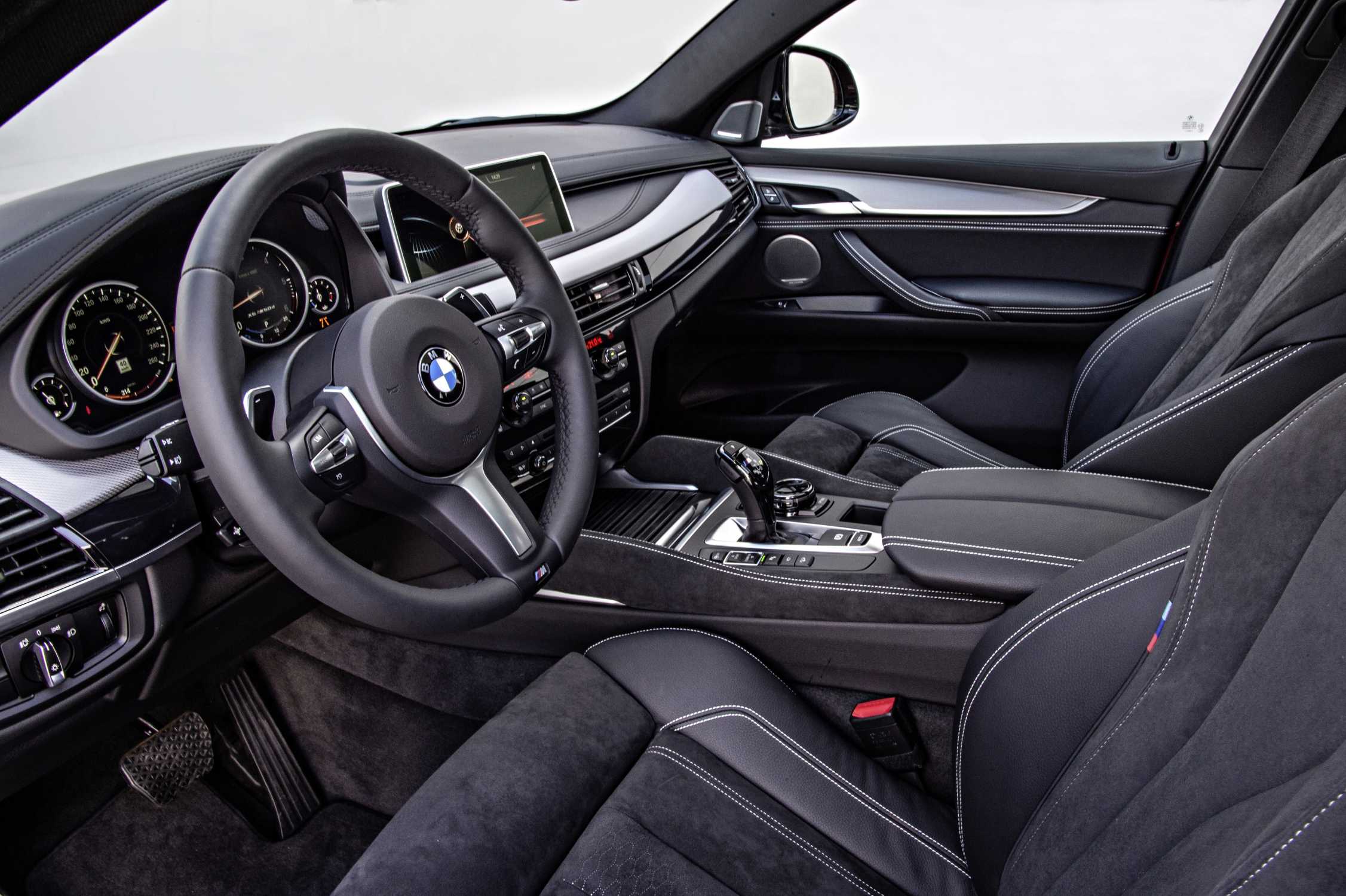 BMW x6m 2017 салон