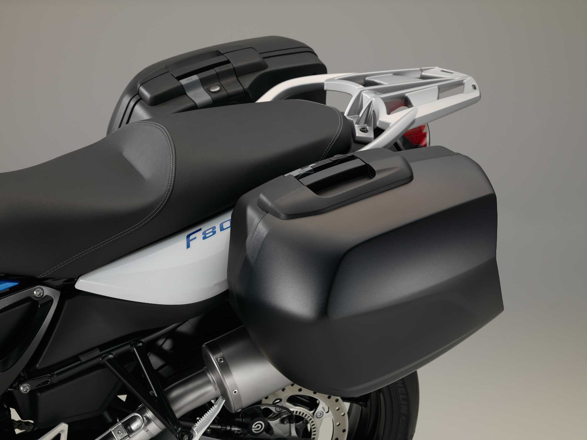 BMW F 800 R, touring panniers (11/2014)