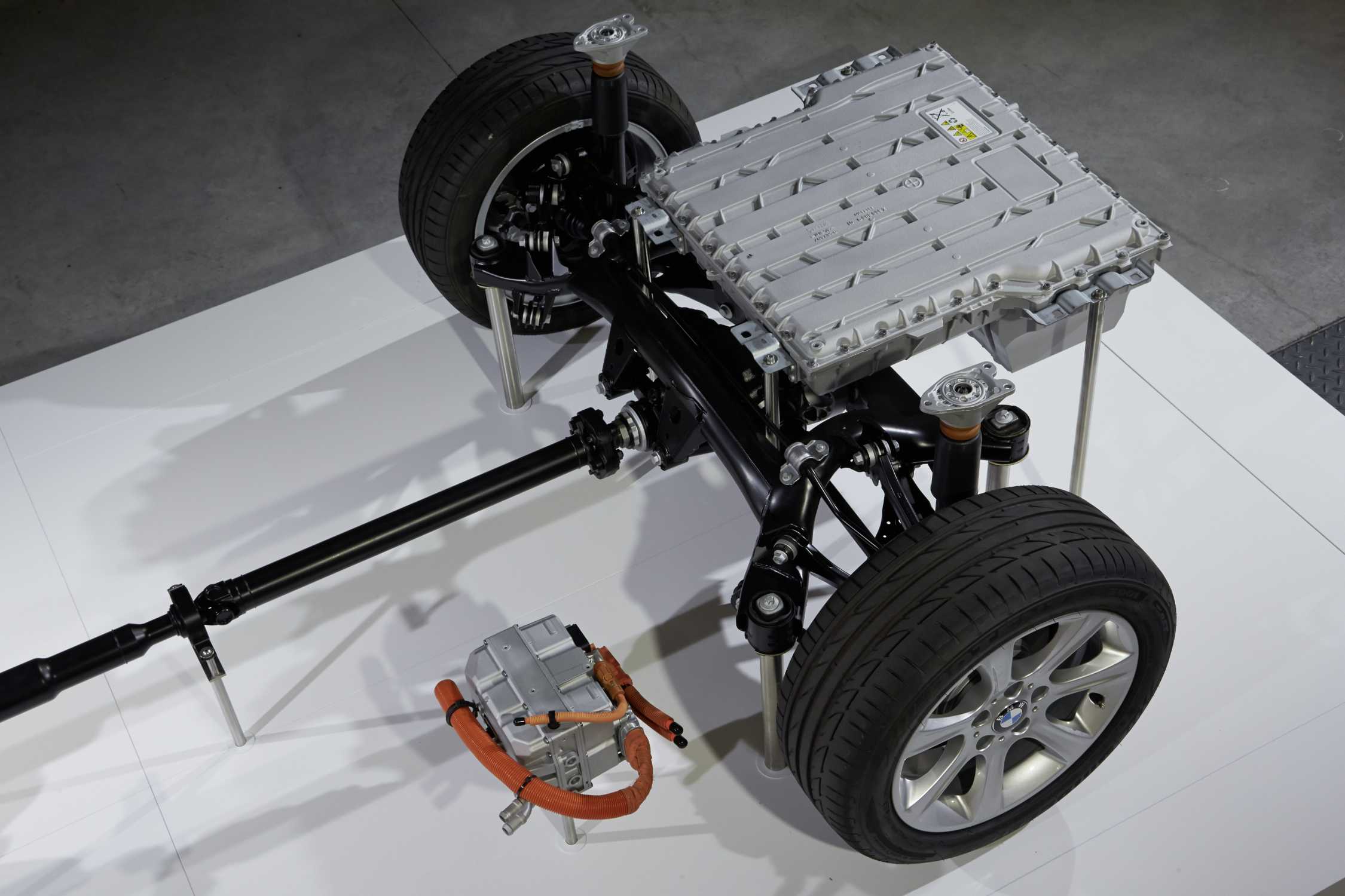 Гибридная БМВ. BMW Plug-Hybrid. М5 г30 гибрид. Подзаряжаемый гибрид