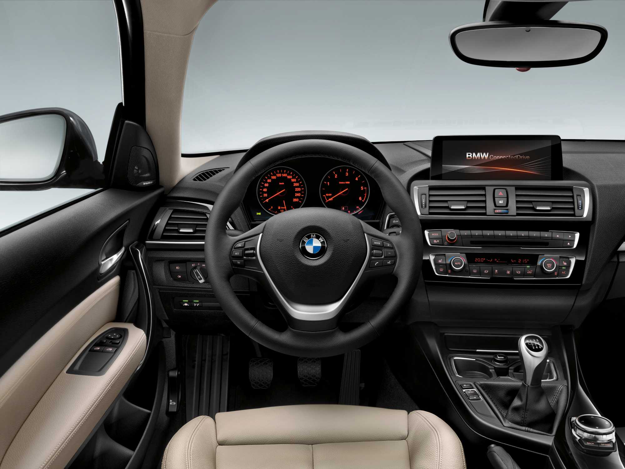 BMW 1er Reihe Interieur 01 2015 