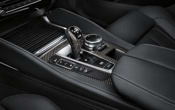 BMW X6 M with BMW M Performance Parts: cover selector lever and center console in carbon fiber.(01.2015)