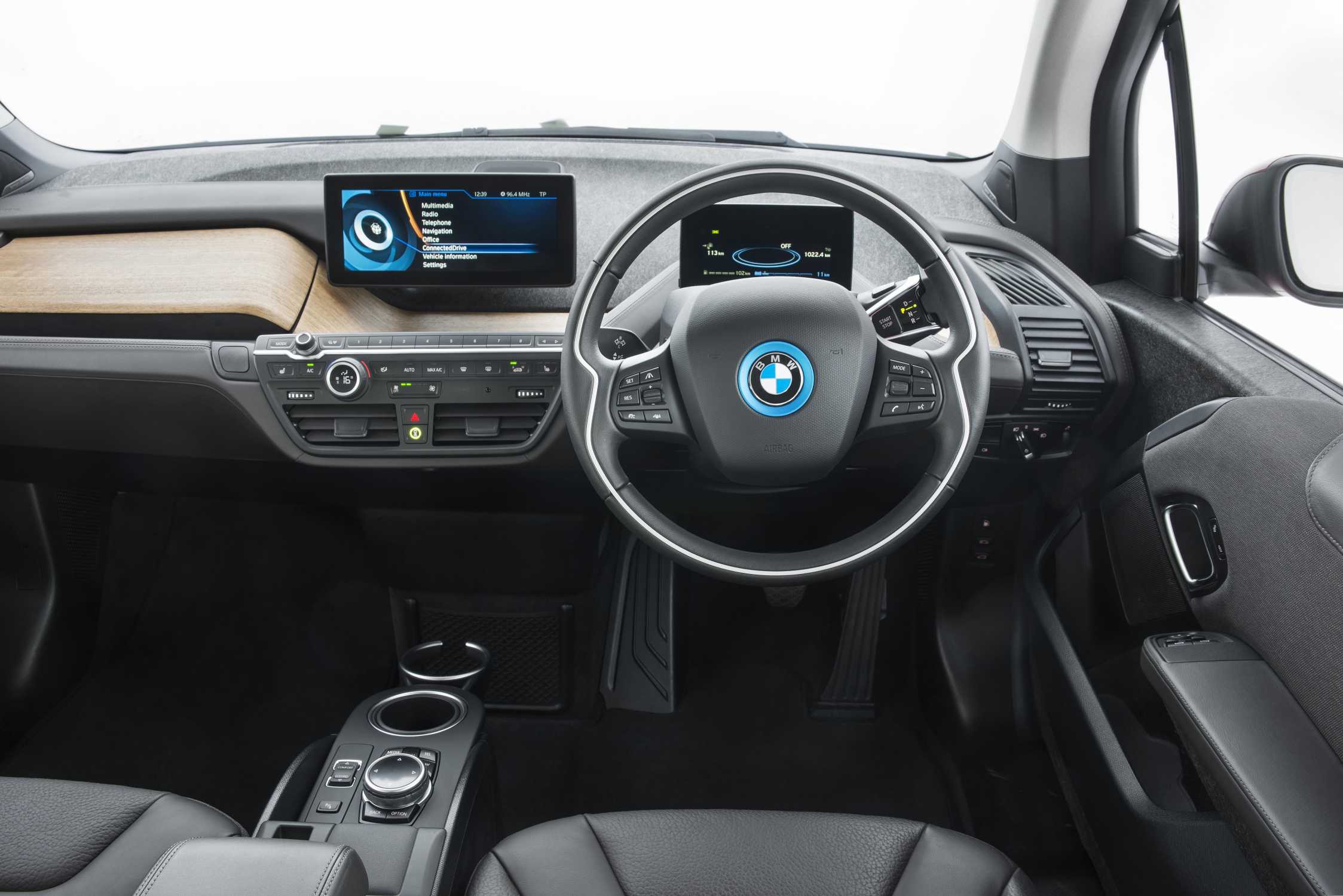 Как работает bmw i3