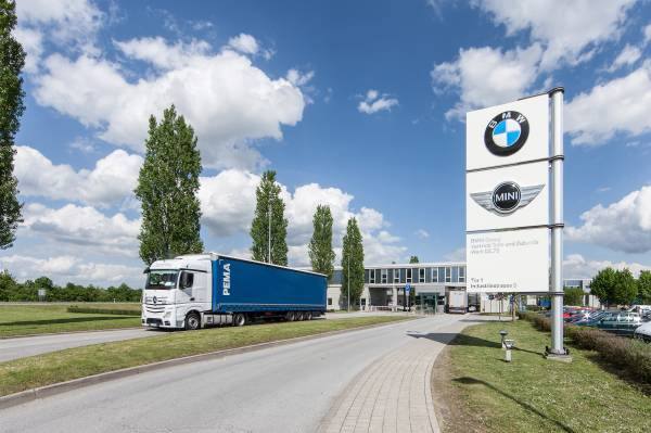 BMW Group baut Ersatzteil- und Zubehör-Logistik aus
