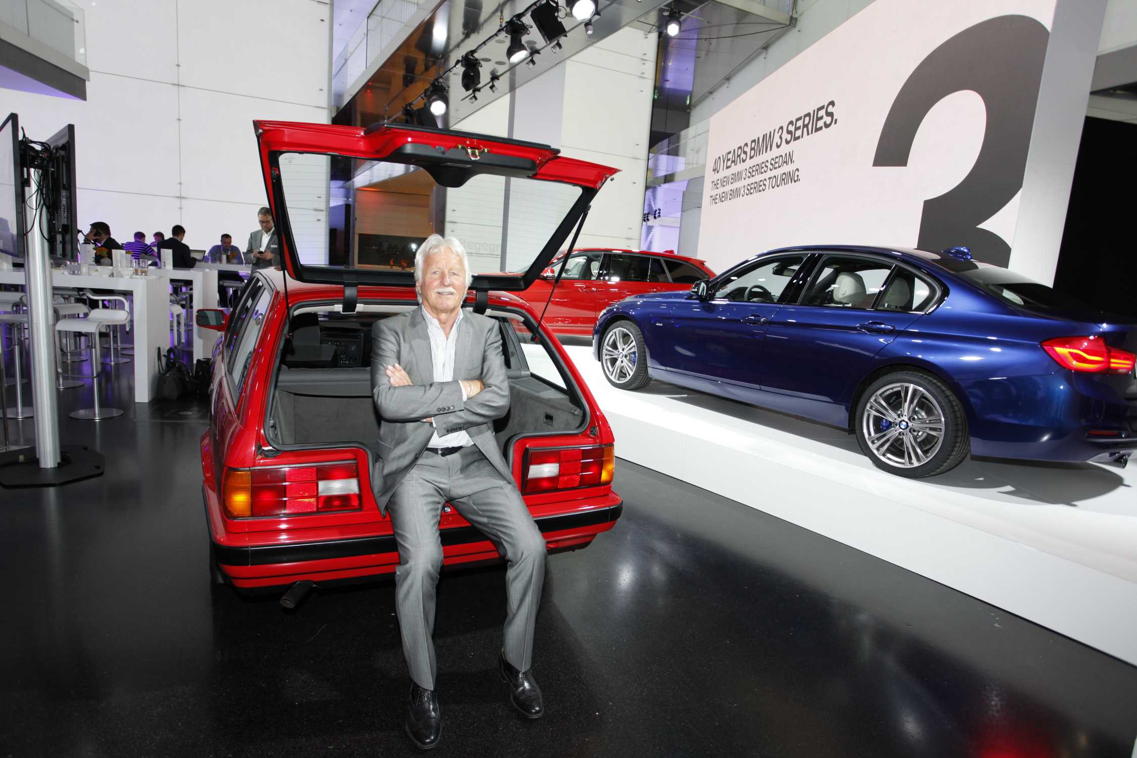 325 IX Touringe - Page 11 P90184896-3-series-estate-of-the-art-max-reisboeck-and-his-creation-the-bmw-3-series-touring-2250px