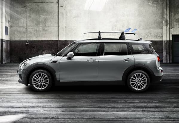2015 MINI Clubman unveiled, now bigger and has six doors [+Video