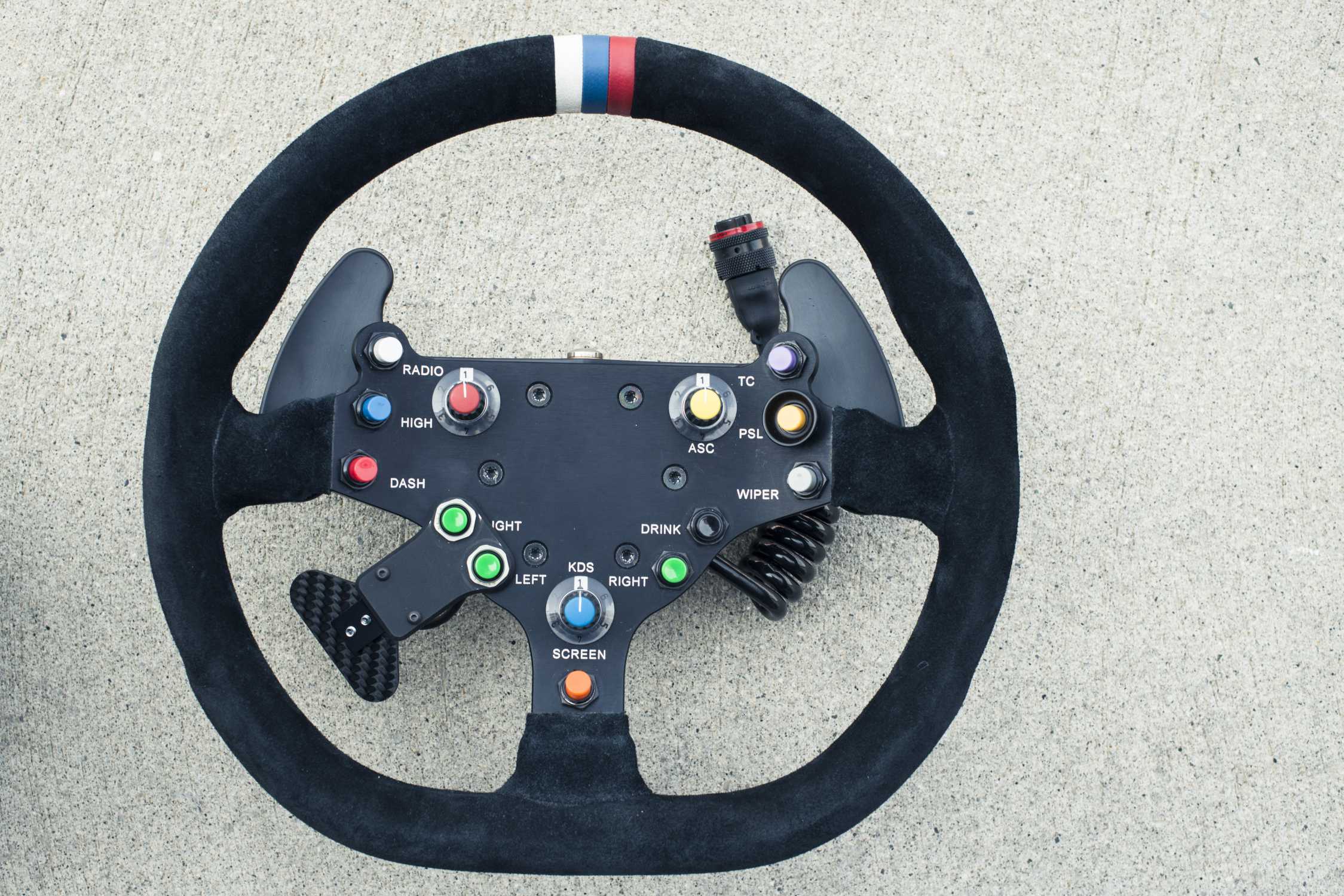 Право руля 4. Gt3 Steering Wheel. BMW z4 gt3 руль. BMW gt3 Steering Wheel. Руль BMW gt3.