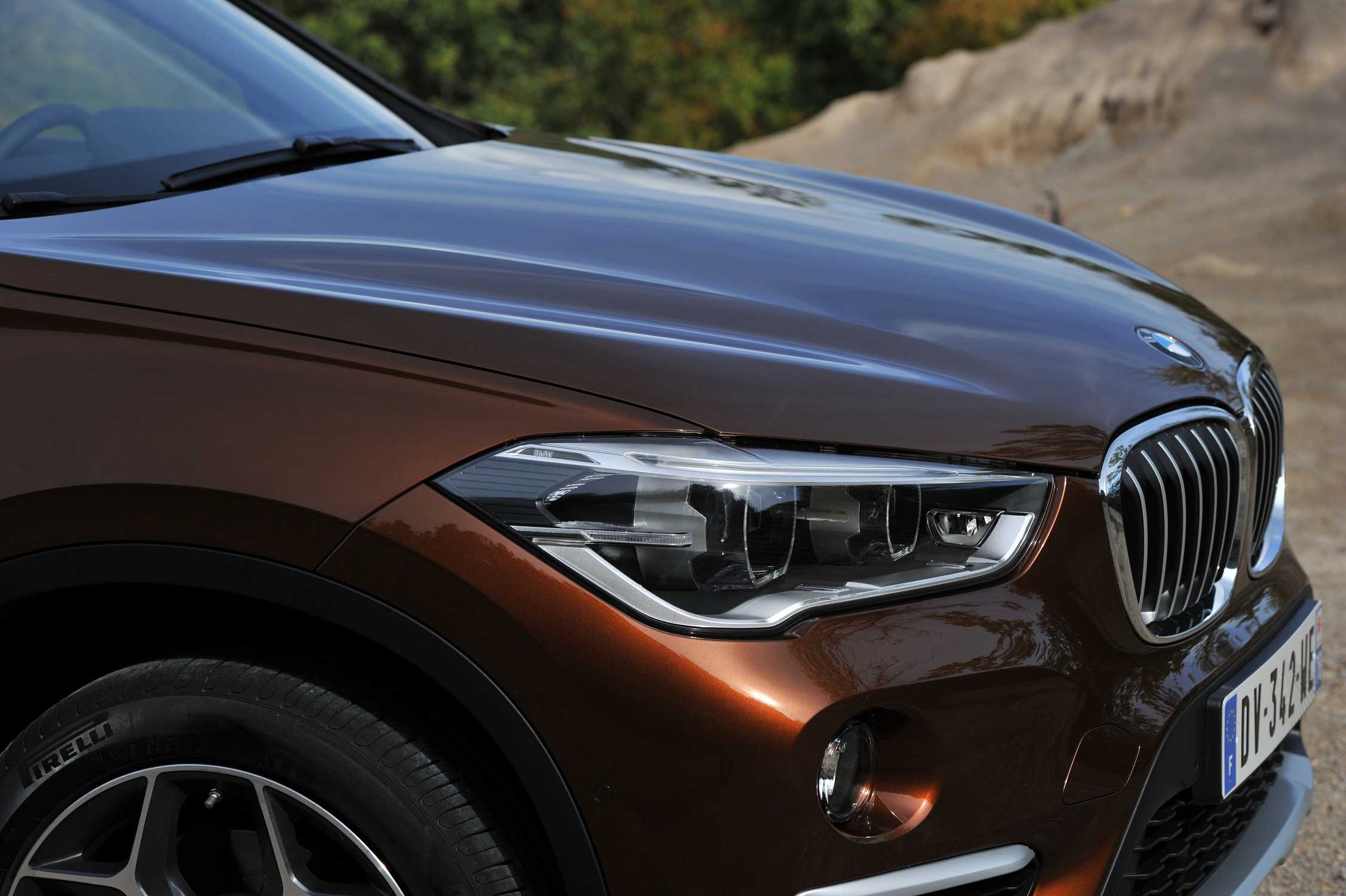 BMW x4 бронзовый каштан