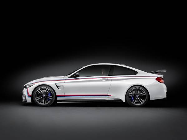  P9 -bmw-m4-coup-with-bmw-m-performance-parts-side-view