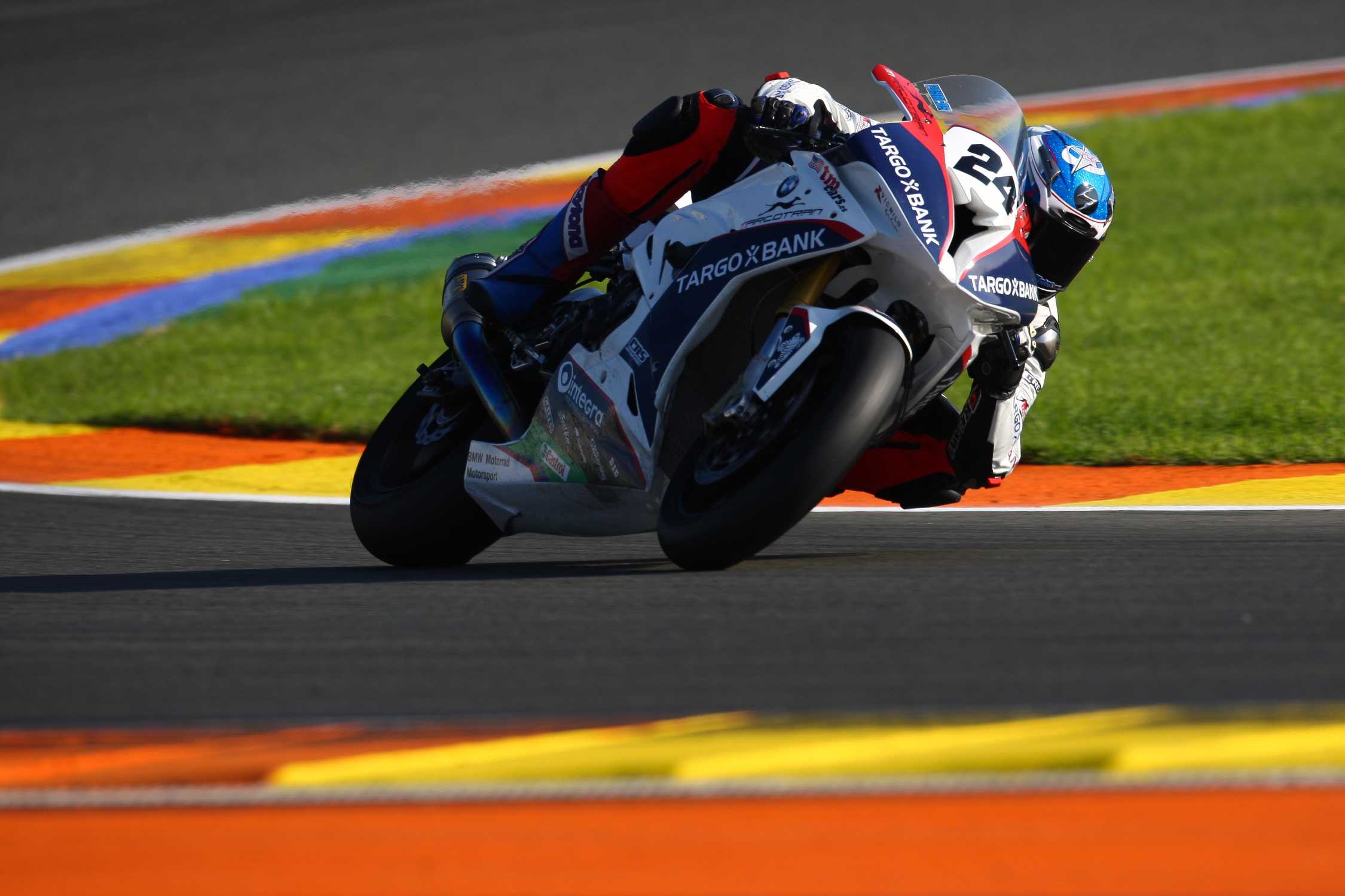 valencia-spa-15th-november-2015-team-bmw-targobank-motorsport-rider-miguel-angel-poyatos