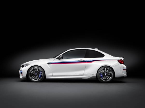 BMW präsentiert umfangreiches Sortiment an BMW M Performance Zubehör für das  neue BMW M2 Coupé.