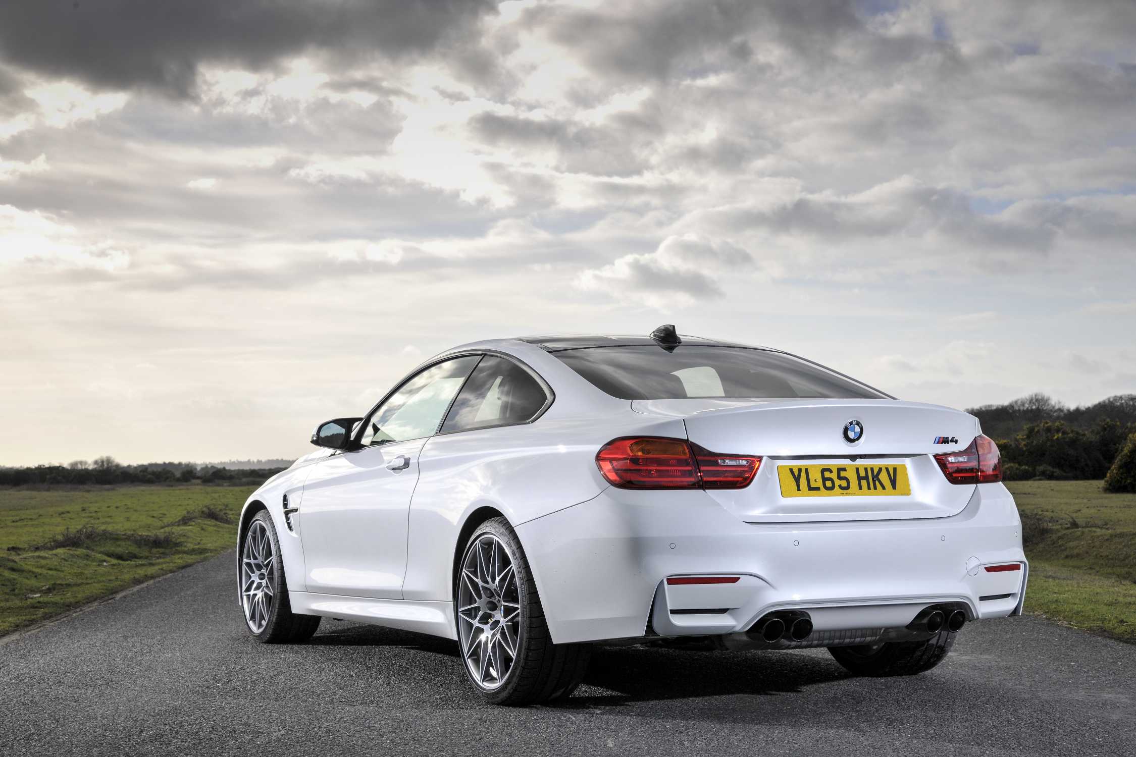 BMW M4 Competition Alpine White Colour - Alpine White M4