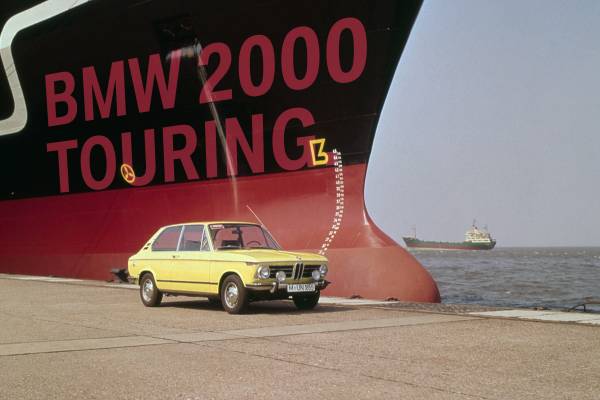 BMW 2000 Touring.