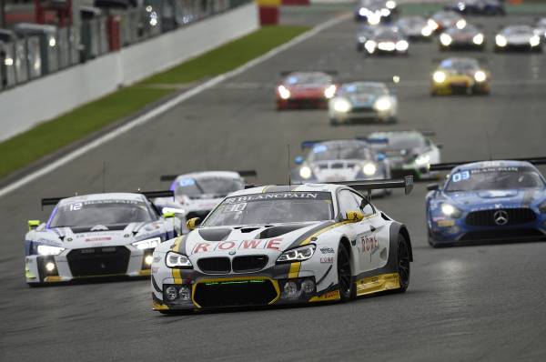 BMW M6 GT3 in promising position after five hours at the 24 Hours