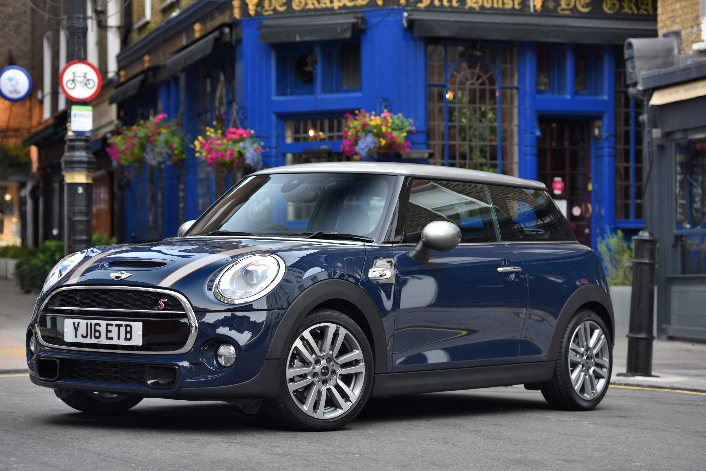 The new MINI Seven.