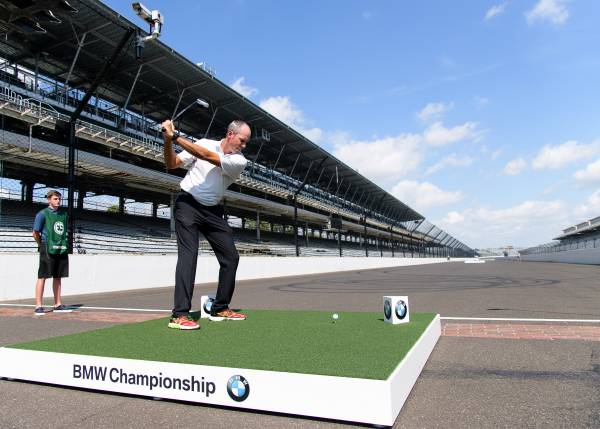 Bmw Championship Golf Pro Matt Kuchar Tees Off At The Famous Brickyard