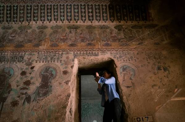 Bmw Art Journey At Art Basel In Hong Kong 17 Premiere Of Abigail Reynolds S Project The Ruins Of Time Lost Libraries Of The Silk Road Next Bmw Art Journey Shortlist To Be