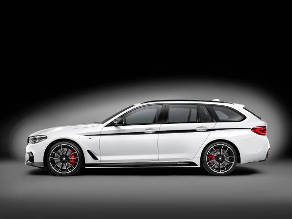 Variables Raumkonzept trifft auf maßgeschneiderte Dynamik: BMW M  Performance Parts für den neuen BMW 5er Touring.