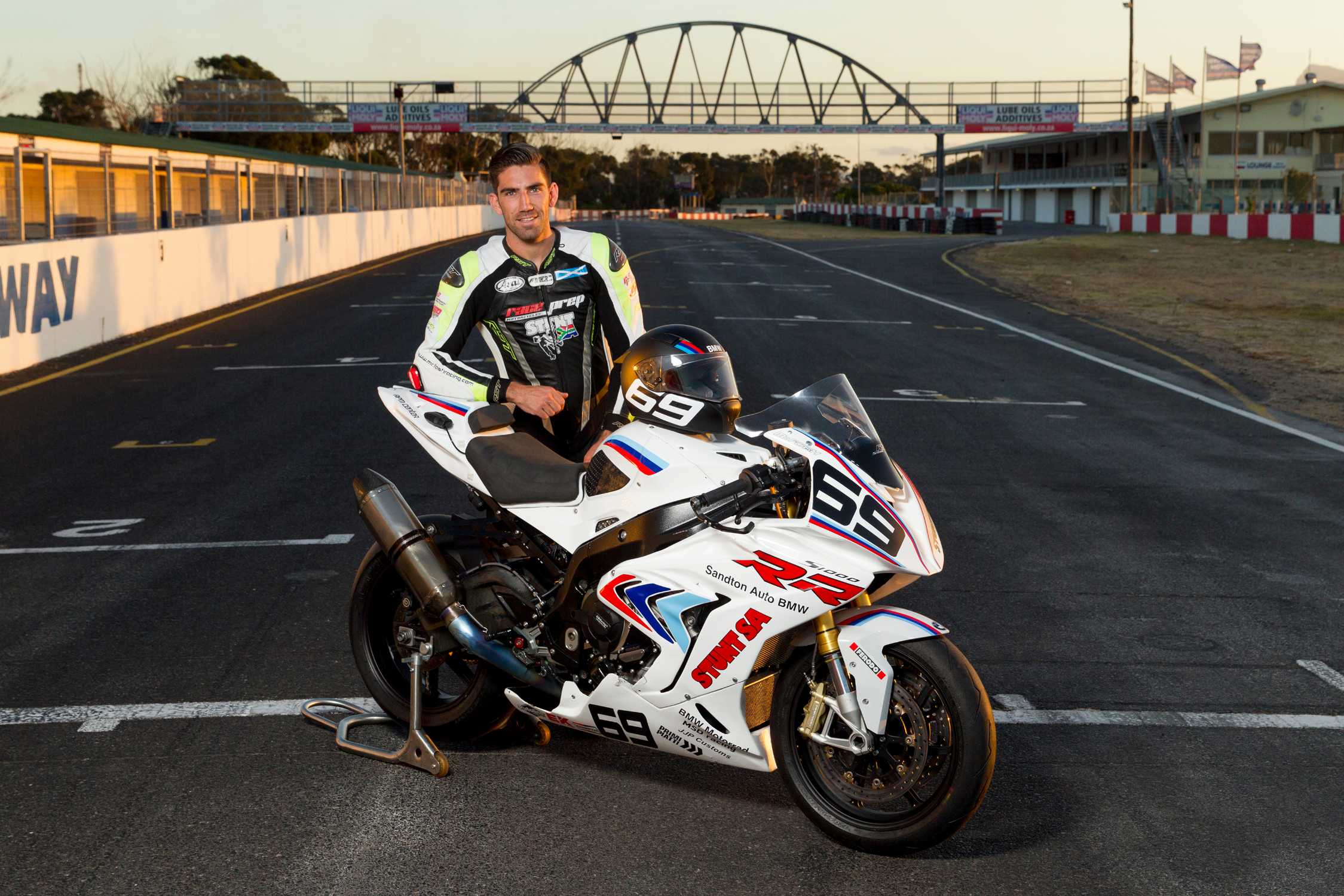 BMW Motorrad South Africa gears for Race Trophy 2017 (02/2017)