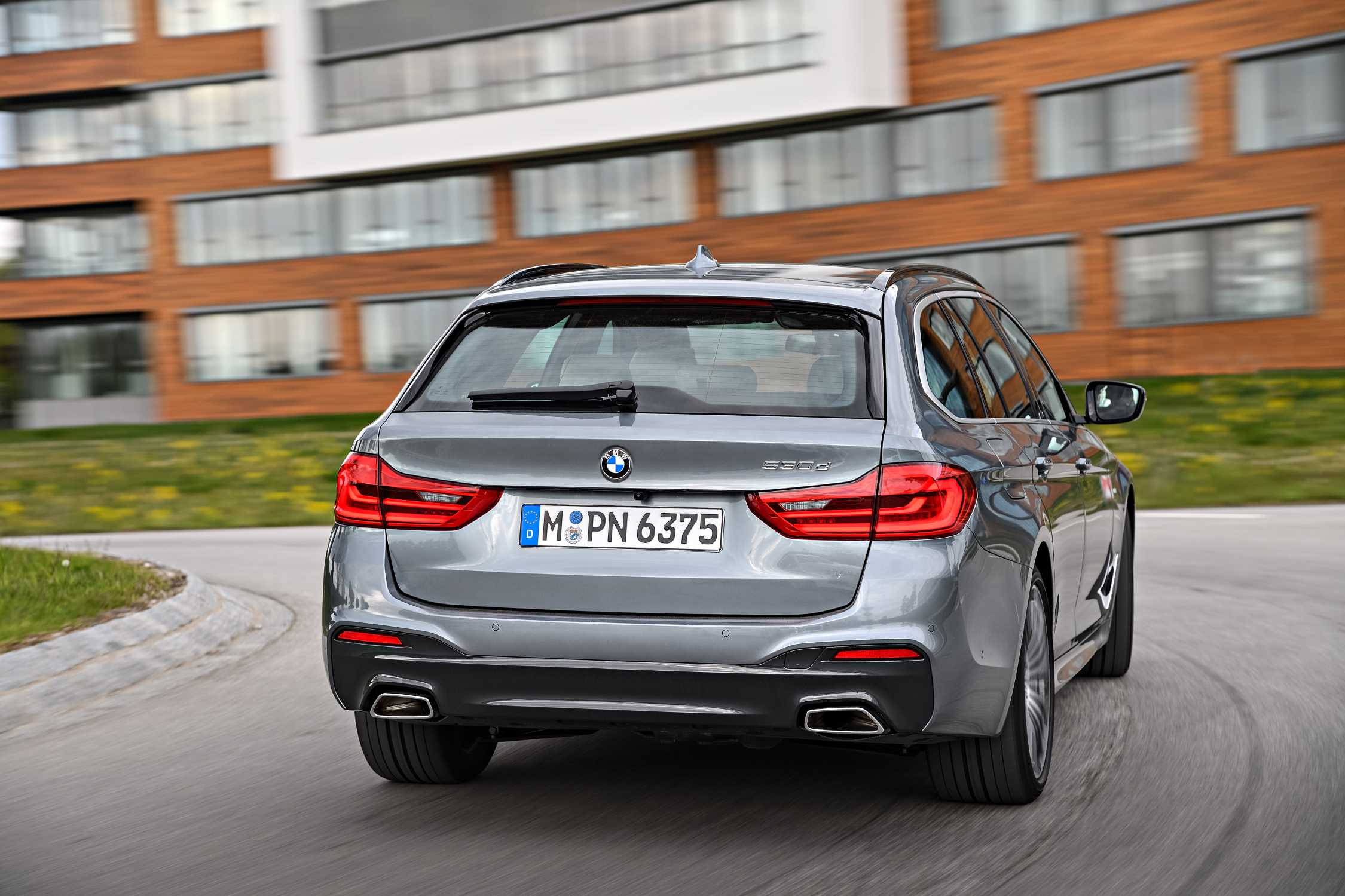 LOHNT SICH DER 530D visual data 2