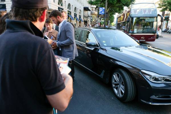 Scott Eastwood Und Bmw In Overdrive Exklusive Fan Screenings In Paris Und Berlin