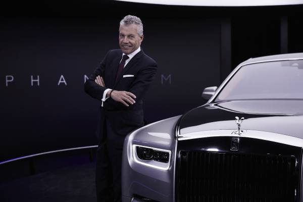 Rolls-Royce achieves sales record in 2022