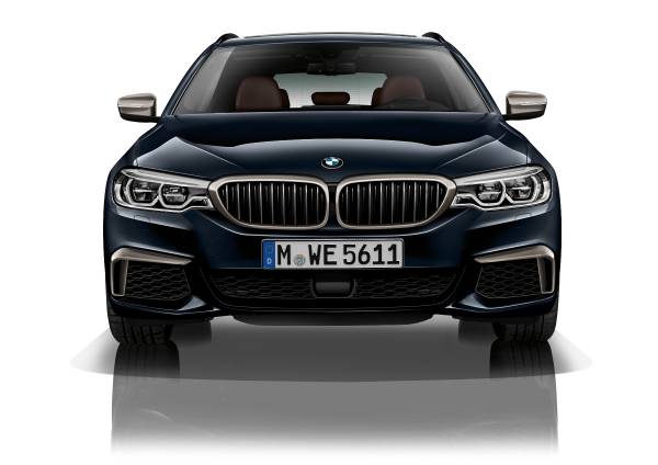 BMW F11 5 Series Touring M550d xDrive specs, dimensions