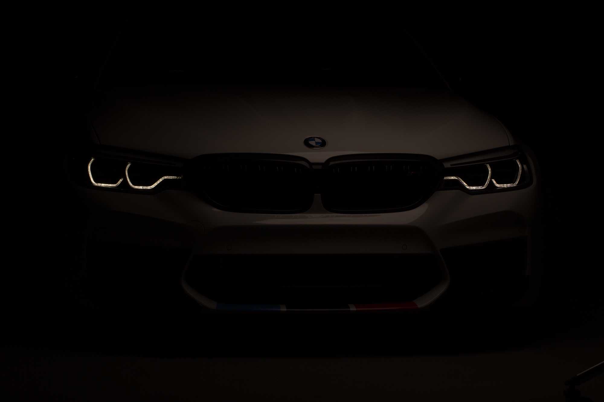 Фара м5 ф90. BMW m5. БМВ м5 ф90. BMW m5 f90 в темноте. БМВ м5 ф90 в темноте.